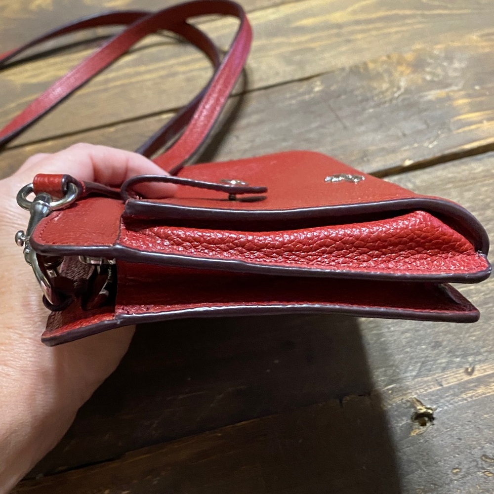 Coach Noa Pop Up Messenger Crossbody Bag in Pebble Red Leather - Picture 4 of 16